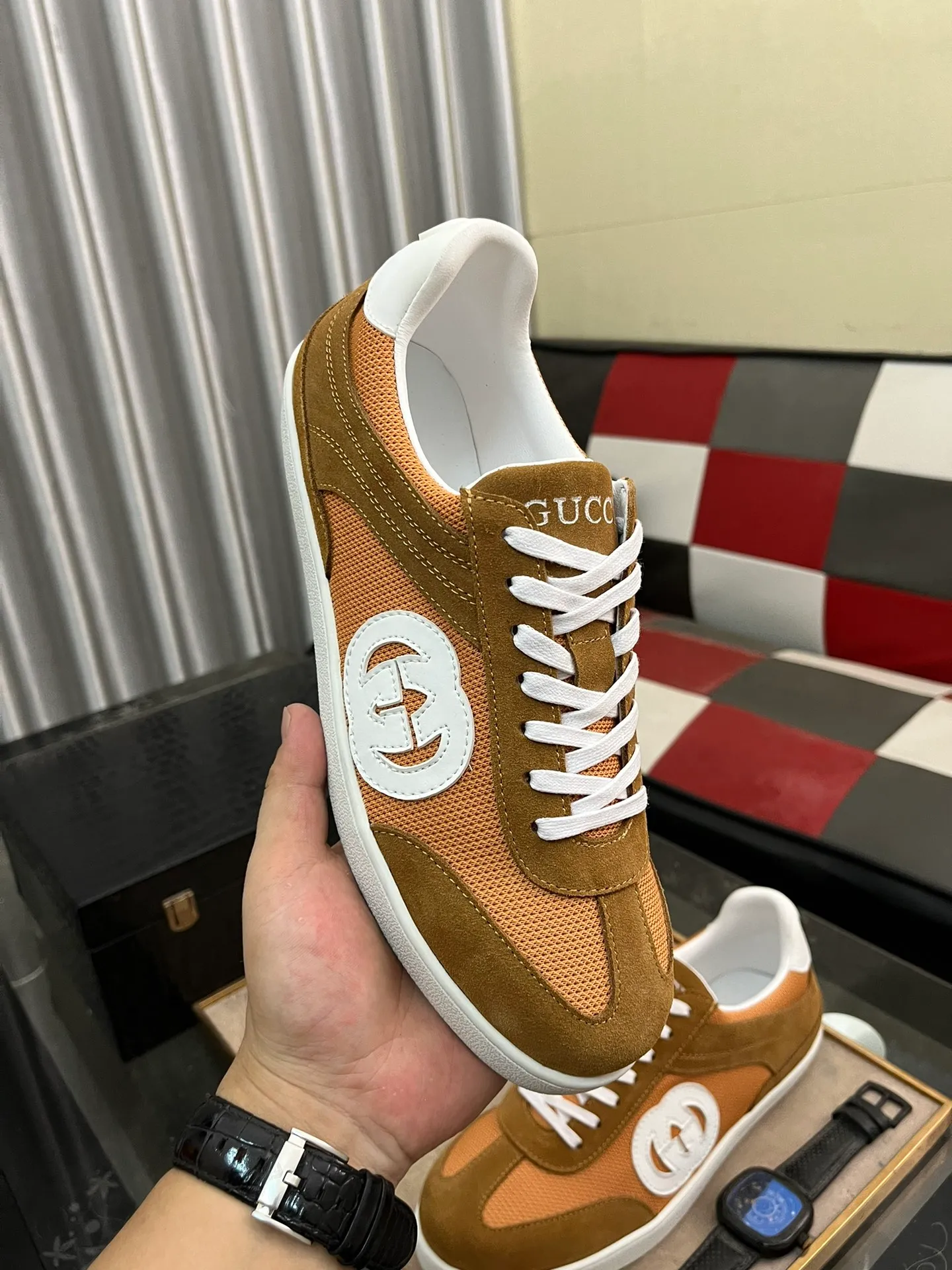 Men's shoes💰380⌚️⌚️[GUCCI] Gucci men's casual shoes are absolutely popular🔥The ultimate matching item for trendy men! The charm of super texture is irresistible, the main recommendation, the flower leather color is bright! The upper is made of high-quality cowhide + brand printed fabric, sheepskin feet, wear-resistant rubber sole, noble and elegant! Extremely comfortable🎁🎁You can be as handsome as you want💪 38-447️⃣colors available